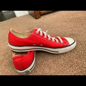 Converse Low Top Canvas Red - Size 9